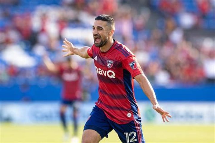 Sebastian Lletget Bio - salary,net worth,affair,married,girlfriend
