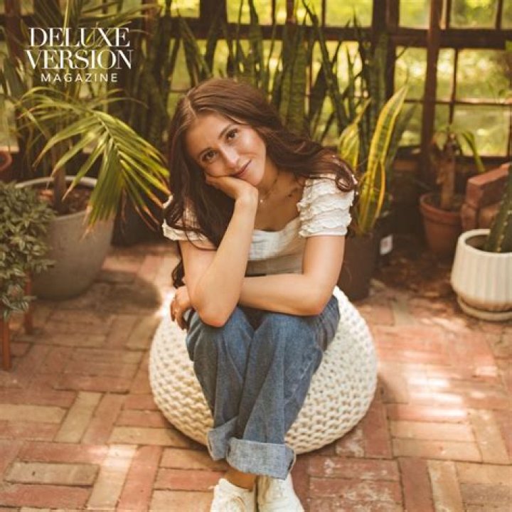 Sophie Louise Height, Weight, Age, Body Statistics