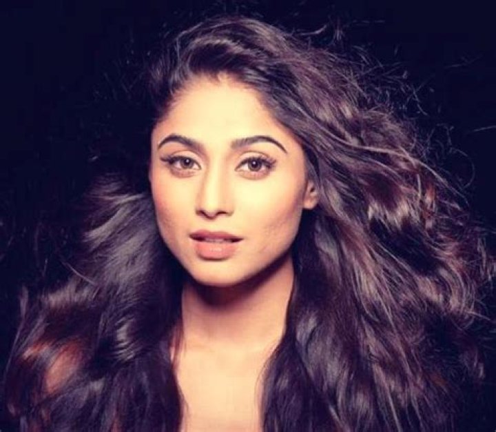 Soumya Seth Height, Weight, Age, Boyfriend, Children, Facts, Biography