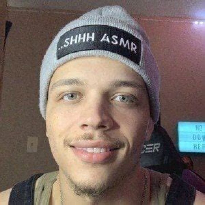 spicyycam_ Height, Weight, Age, Girlfriend, Facts, Biography