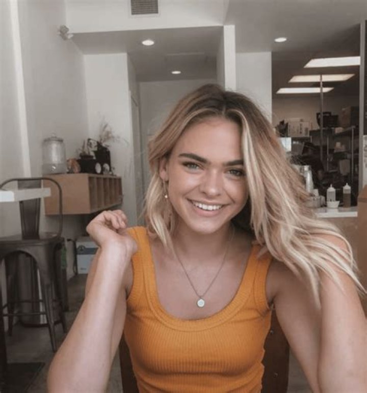 Summer McKeen Height, Weight, Age, Boyfriend, Family, Facts, Biography