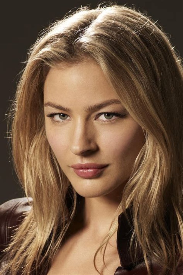 Tabrett Bethell Height, Weight, Age, Body Statistics