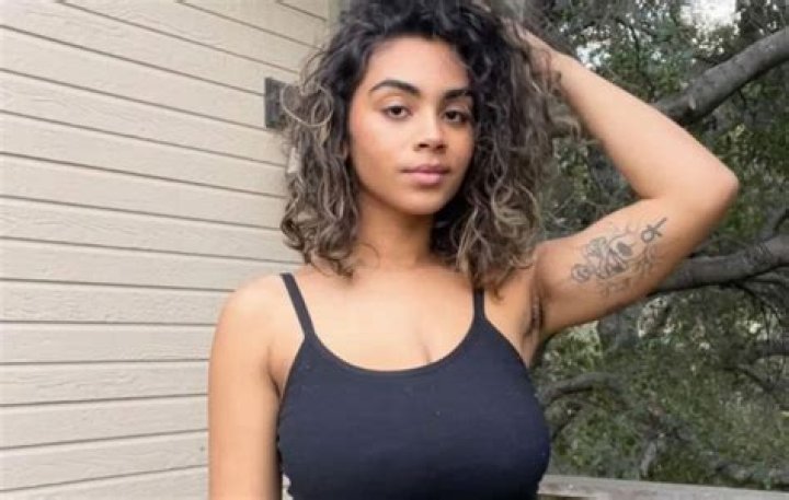 Taylor Giavasis Height, Weight, Age, Boyfriend, Family, Facts, Biography