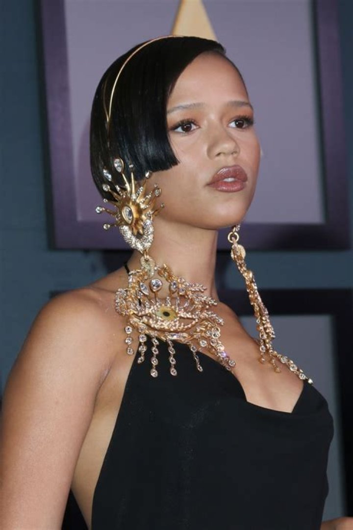 Taylor Russell Height, Weight, Age, Boyfriend, Family