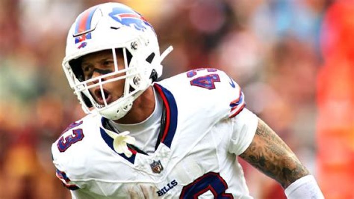 Terrel Bernard Bio, Age, Net Worth, Salary, NFL Draft, & Stats: Who Is His Girlfriend?