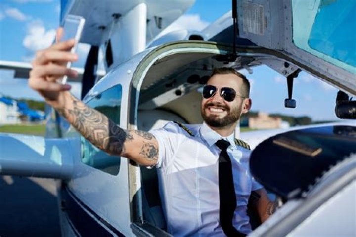 15 Surprising Things Pilots Do When They're Bored