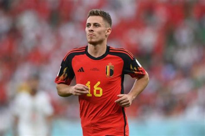 Soccer star Thorgan Hazard Bio, salary, net worth, married, wife, children, affair, relationship, dating, Career, facts