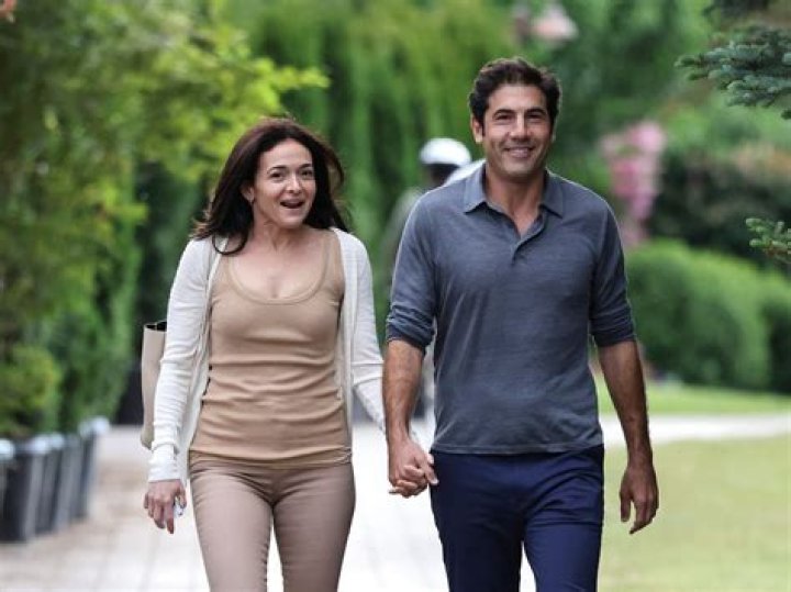 Tom Bernthal Height, Weight, Age, Spouse, Biography, Facts