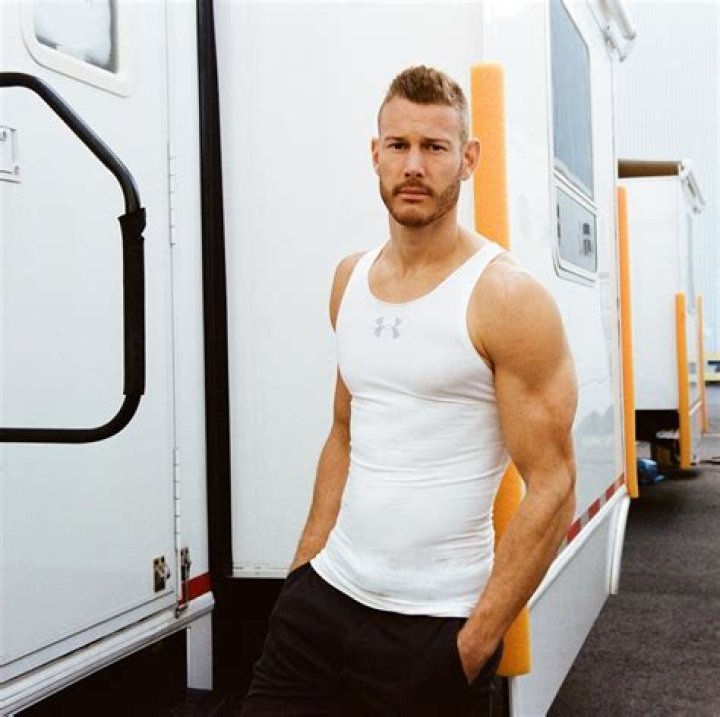 Tom Hopper Height, Weight, Age, Spouse, Family, Facts, Biography