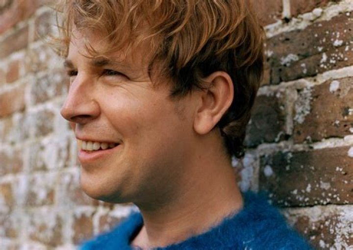 Tom Odell Height, Weight, Age, Girlfriend, Family, Facts, Biography