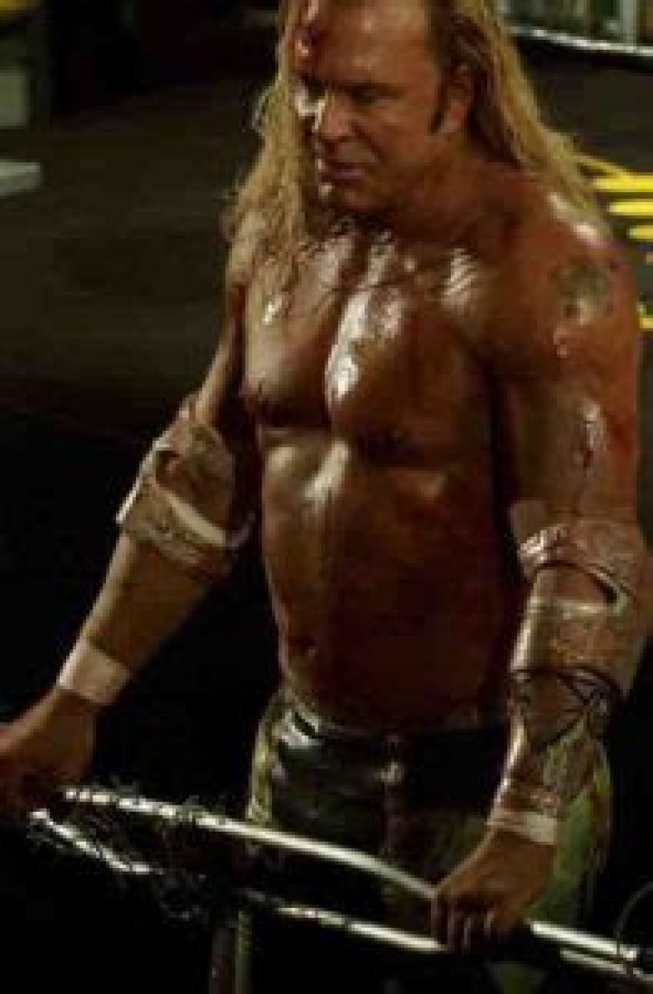 Top 10 Hollywood Actor Bulk-Ups by Men’s Fitness