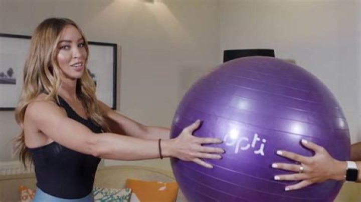 Former TOWIE Star Lauren Pope Workout Routine and Diet Secrets