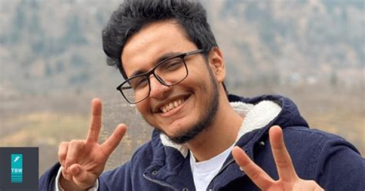 Triggered Insaan Height, Weight, Age, Body Statistics