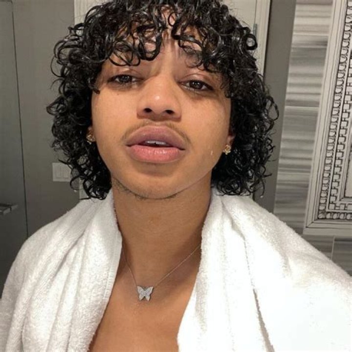 Trinidad Cardona Height, Weight, Age, Girlfriend, Family, Facts, Biography