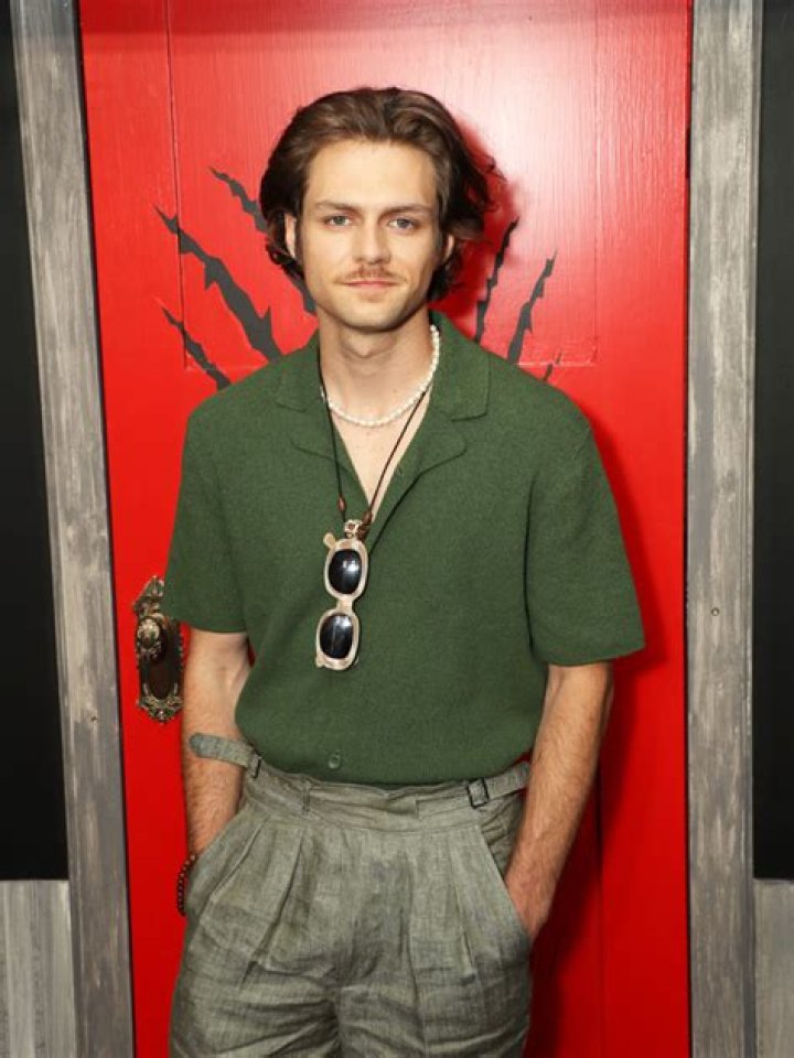 Ty Simpkins Height, Weight, Age, Girlfriend, Family, Facts, Biography