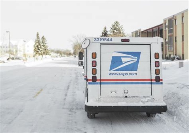 USPS Says Take These 3 Steps to Stay Safe From Holiday Scams in New Warning