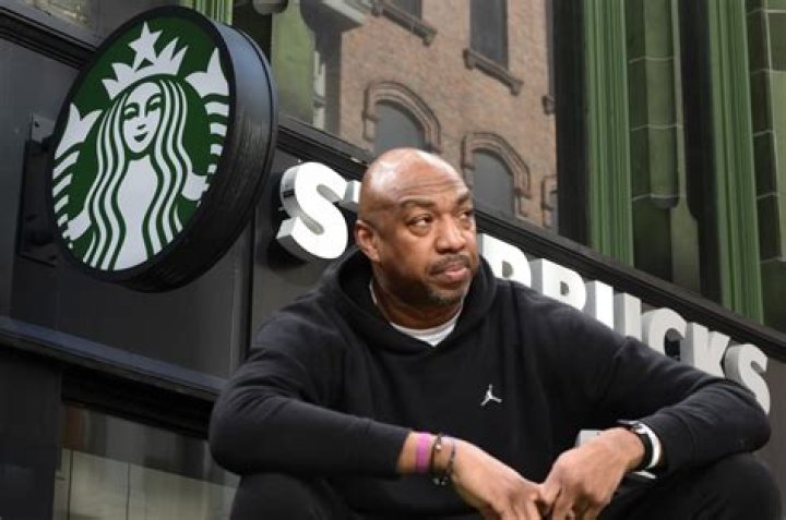 After Earning $100 Million In The NBA, Vin Baker Has Lost His Entire Fortune And Is Now Working At Starbucks...