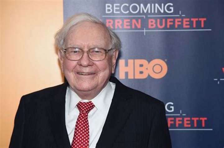 Warren Buffett's $35 Billion Apple Stake Is Now Worth More Than $100 Billion