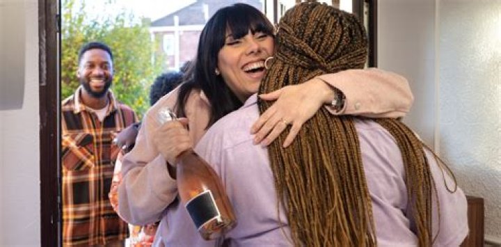 The First Things Guests Notice When They Pull Up to Your House, Experts Say