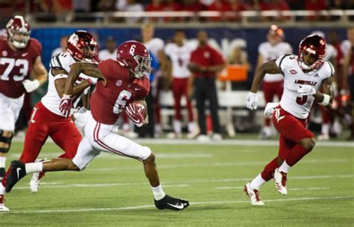 What High School Did DeVonta Smith Go To?