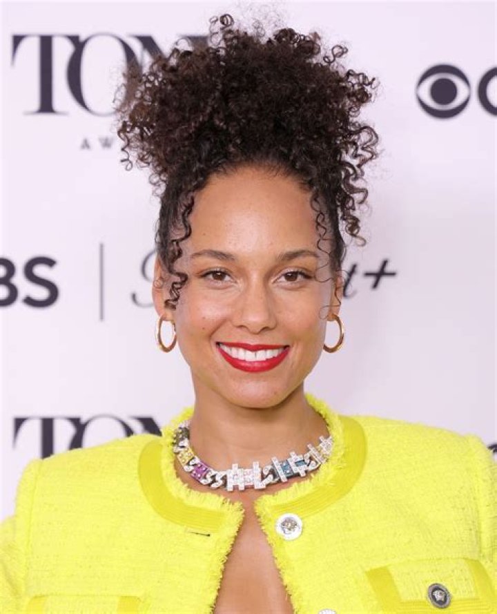 What Languages Does Alicia Keys Speak?