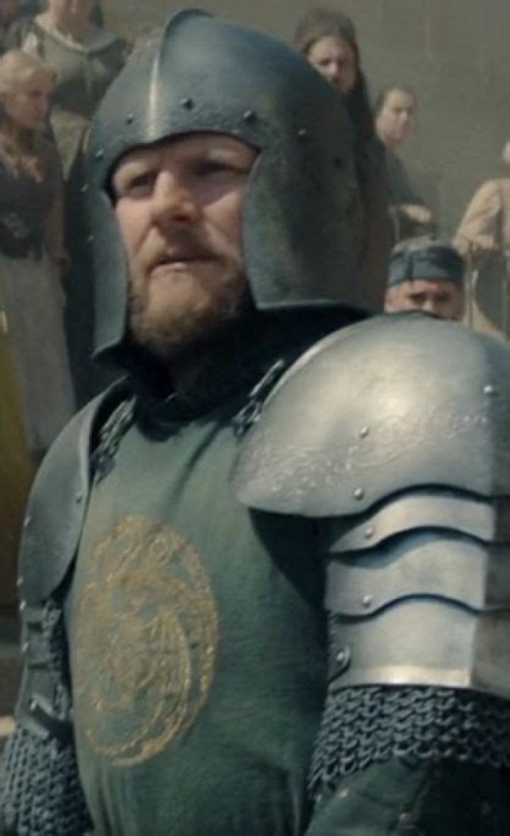 Who is Eddie Eyre Dating Now?