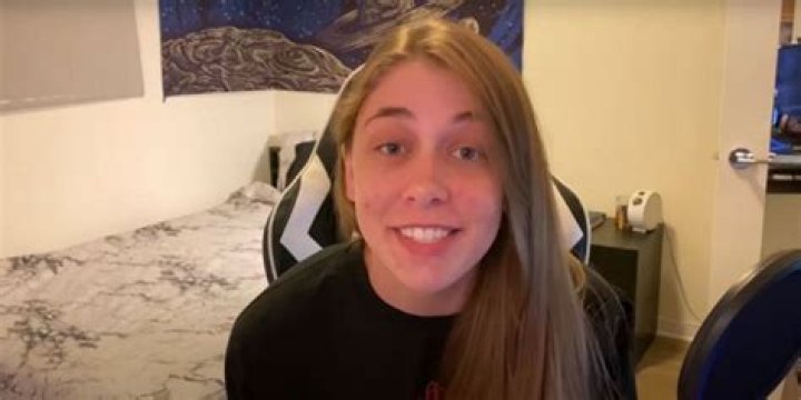 Who is Isabella Avila Dating Now