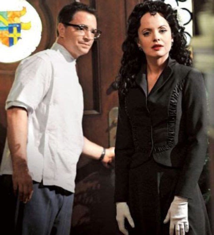 Who is Joshua Malina Dating Now