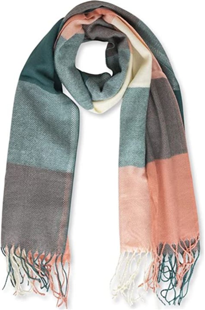 15 Stylish Winter Scarves That Will Totally Transform Your Look