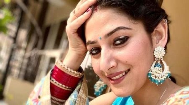 Yamini Sharma Height, Weight, Age, Body Statistics